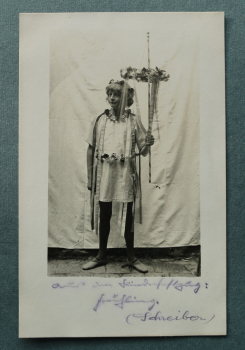 AK Cham / 1925 / Foto Karte / Junge in Kostüm / Kinderfestzug